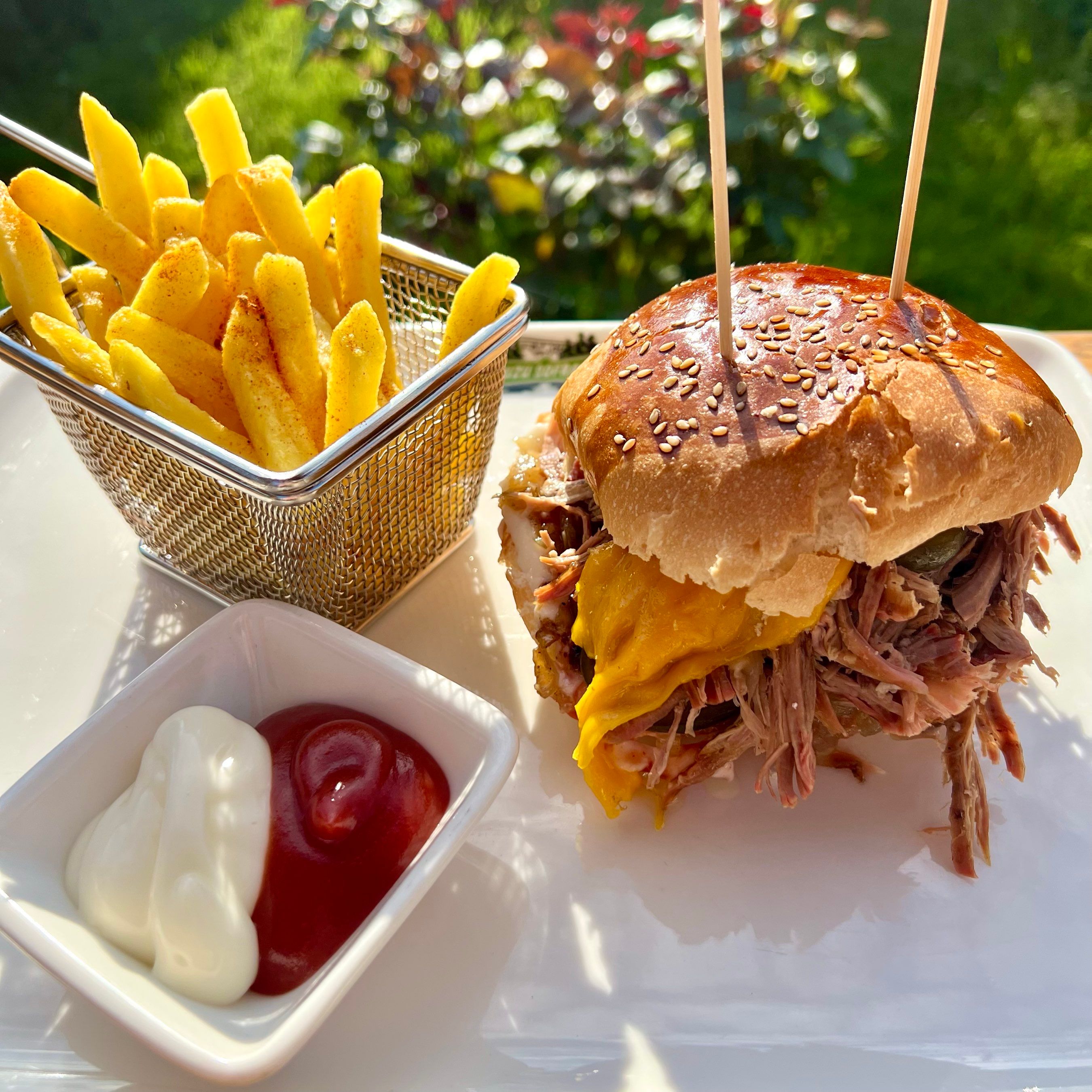 KUYU BURGER